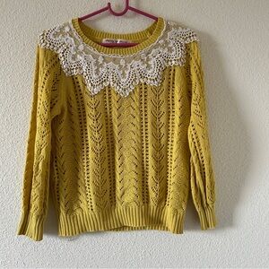 Merry Go Round Dainty Cutesy Gilmore Knit Crochet Lace Sweater Women’s Small